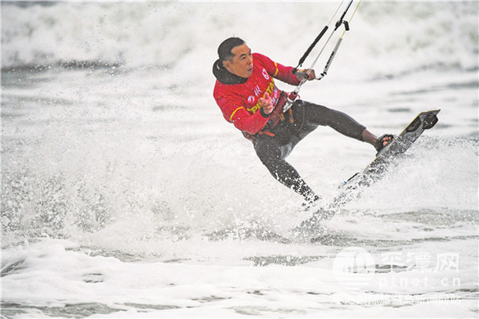 空中花式比賽  林映樹 攝 %281%29(783739)-20211109084349.jpg